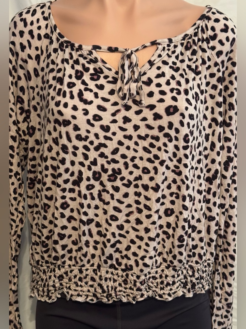 Black & Purple Leopard Print Tie-Neck Long Sleeve Top - Beige/Black